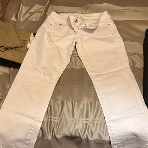 Mango’s White Jeans